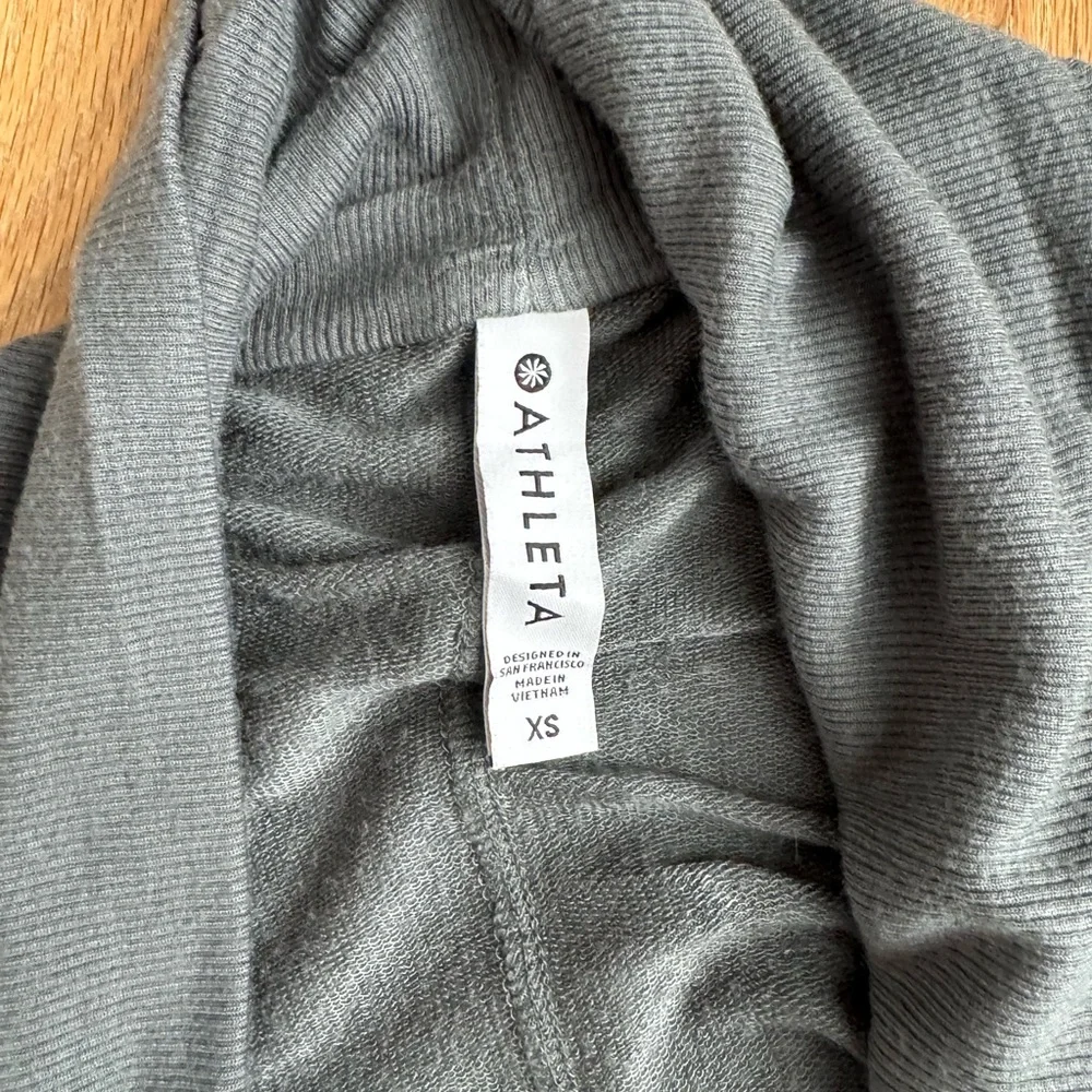 Athleta Womesn prana wrap in grey restore wrap size xs - Picture 2 of 5